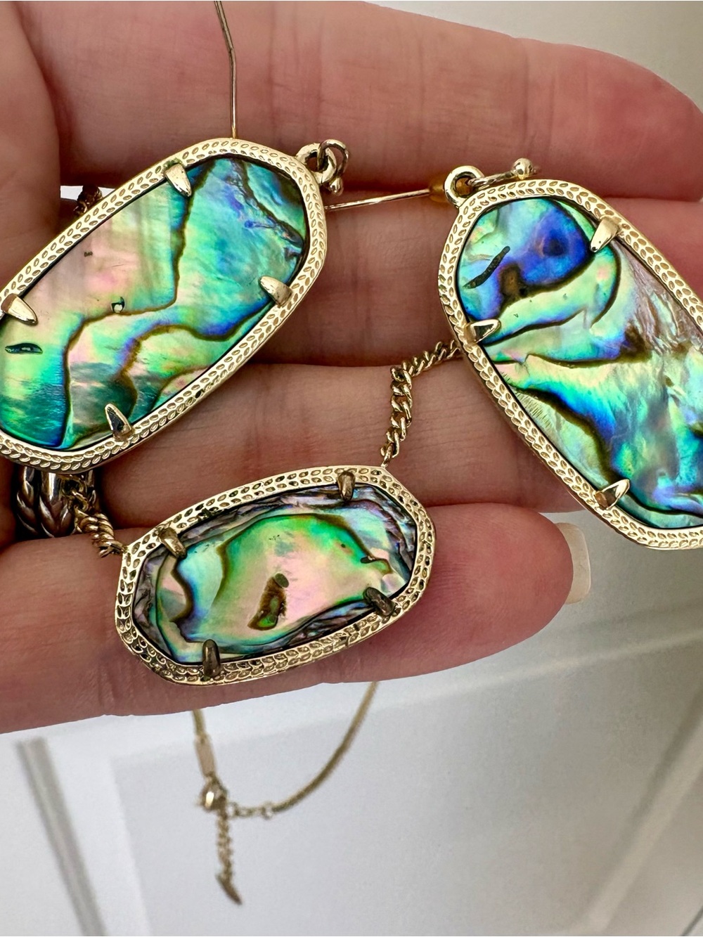 3 Piece Set-Kendra Scott RARE Retired Dylan Abalone Pendant & Elle Earrings